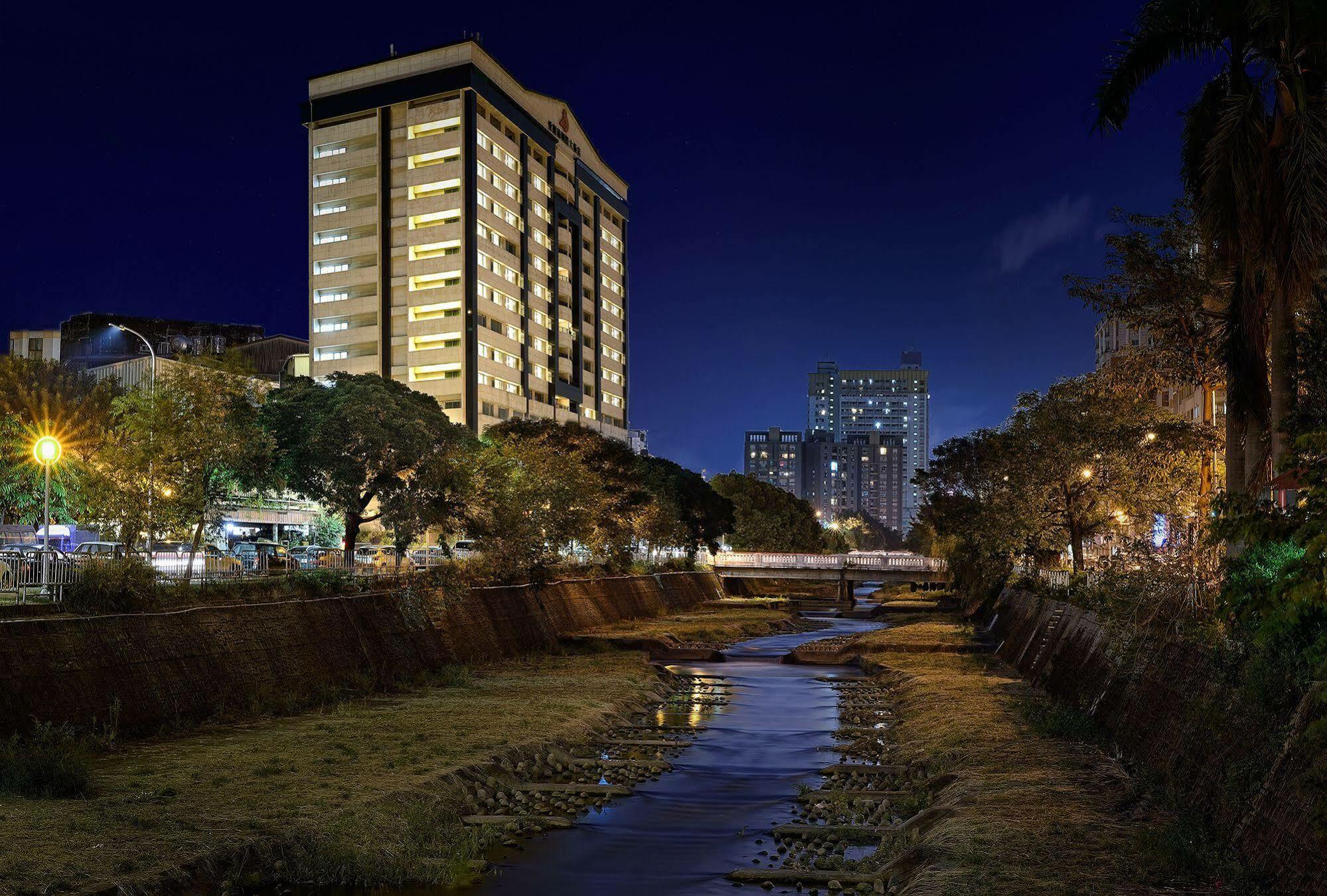 Aeris International Hotel Đài Trung Ngoại thất bức ảnh